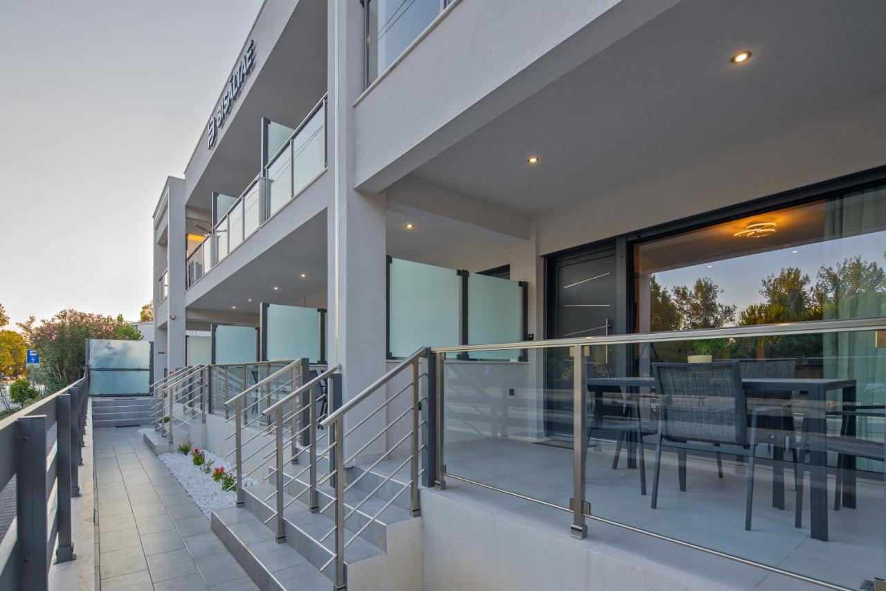 كيراموتي Bisaltae Seaside Suites المظهر الخارجي الصورة